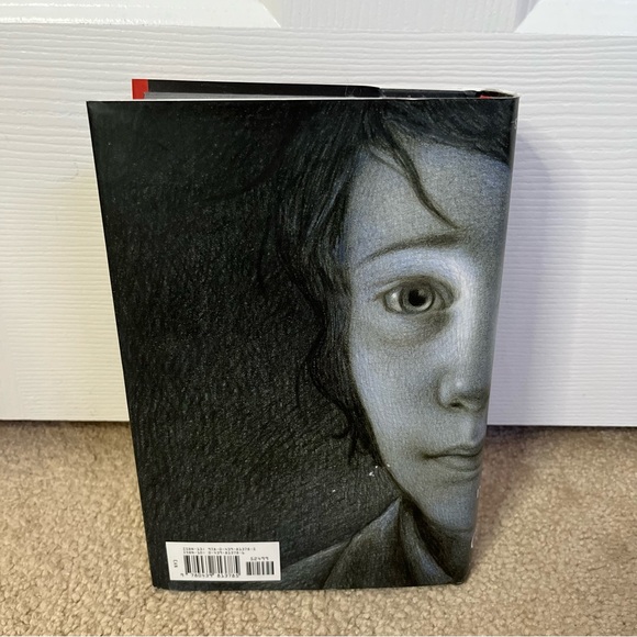 the invention of hugo cabaret by brian selznick - Picture 2 of 2